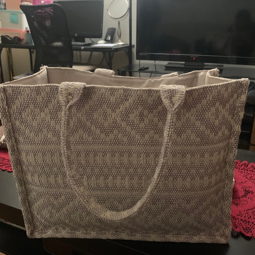 Woven handbag